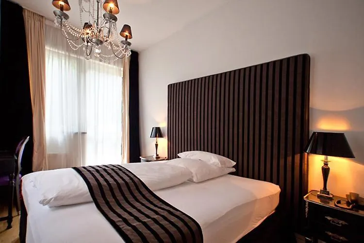 Hotel Aleksandra Golzheim 3*, Dusseldorf