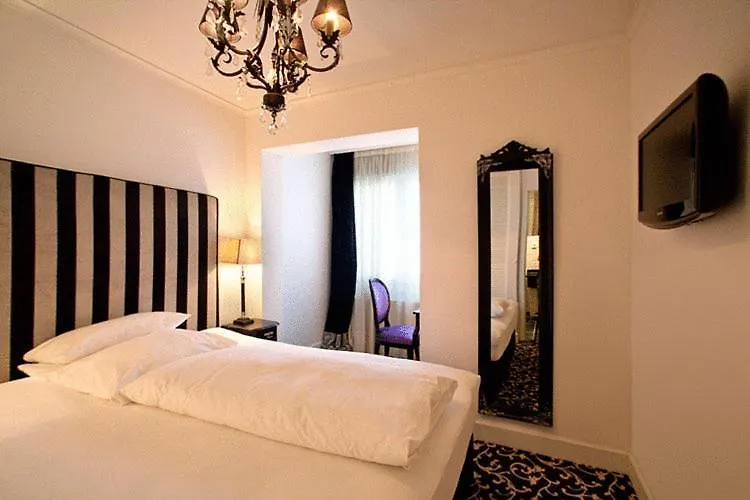 Hotel Aleksandra Düsseldorf Deutschland